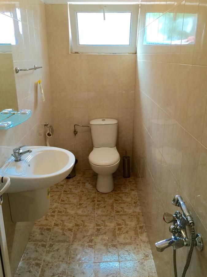 Гостевой дом Guesthouse Montemno Beklemeto-37